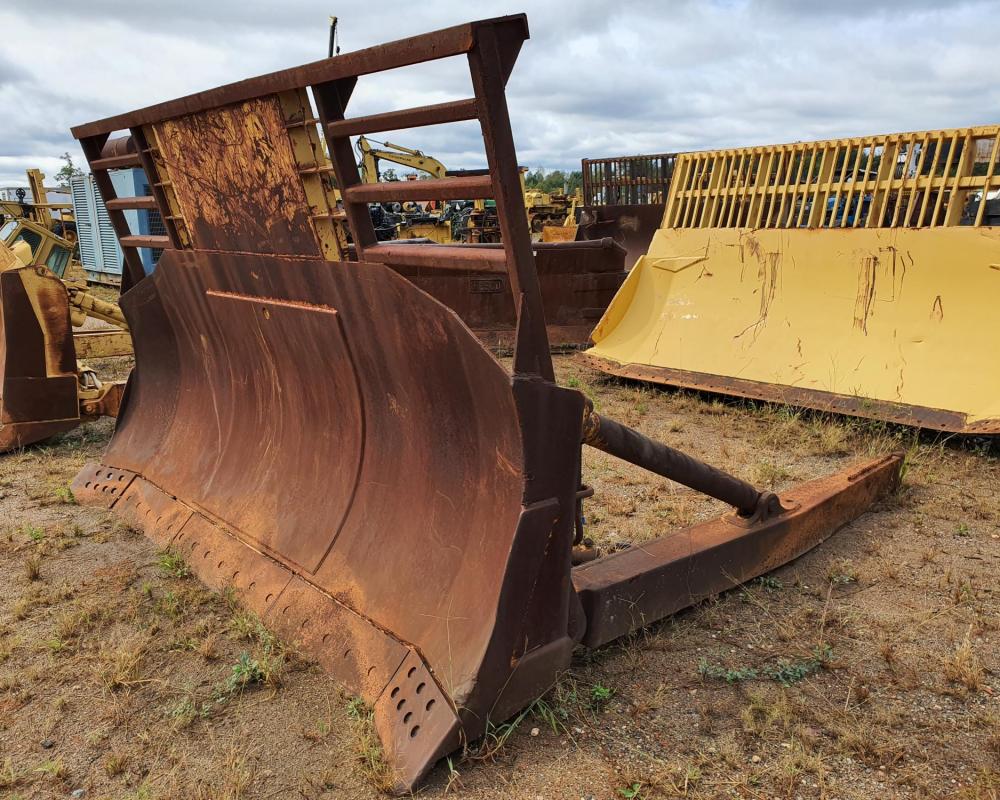 CAT D7 STRAIGHT BLADE ASSEMBLY WITH PUSH GROUP Lucas Machinery