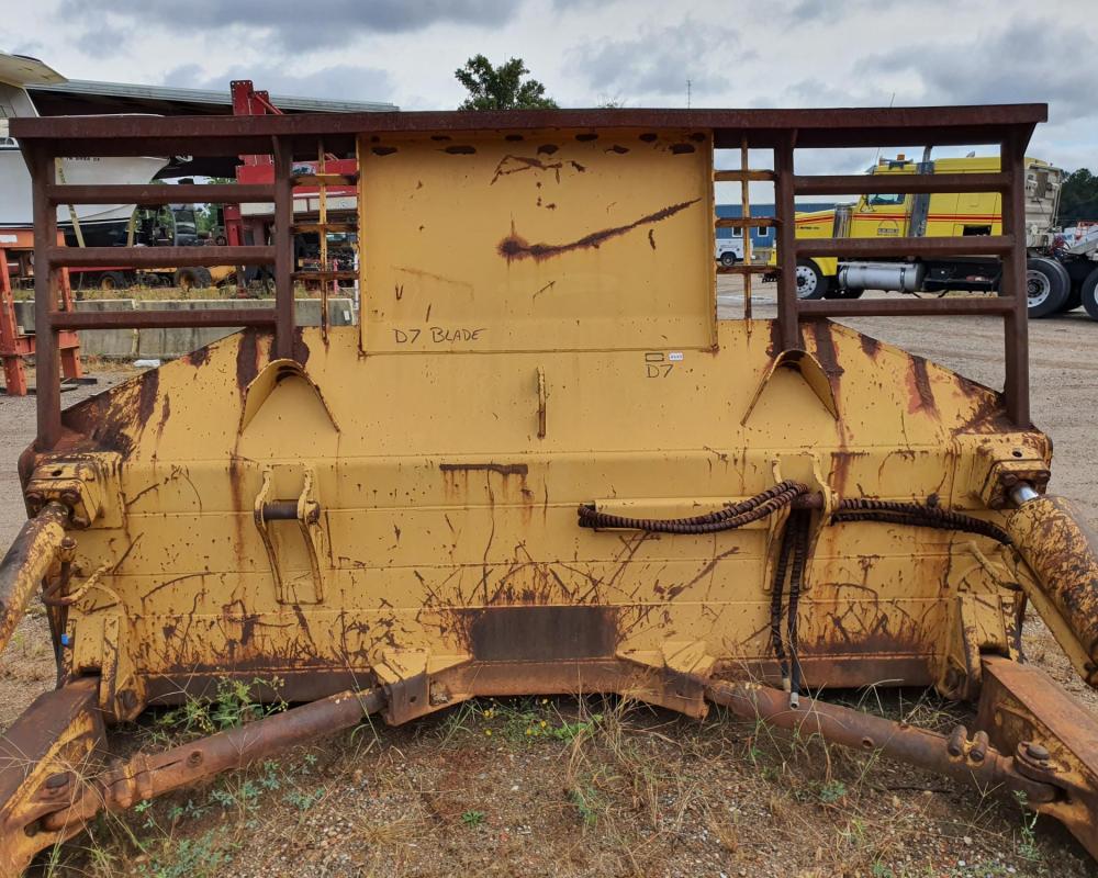 CAT D7 STRAIGHT BLADE ASSEMBLY WITH PUSH GROUP Lucas Machinery