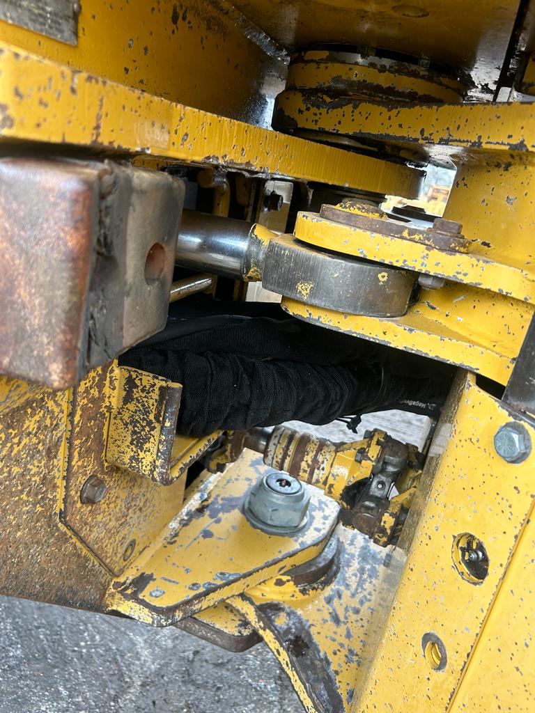 20012 HYDROAX 421E Lucas Machinery